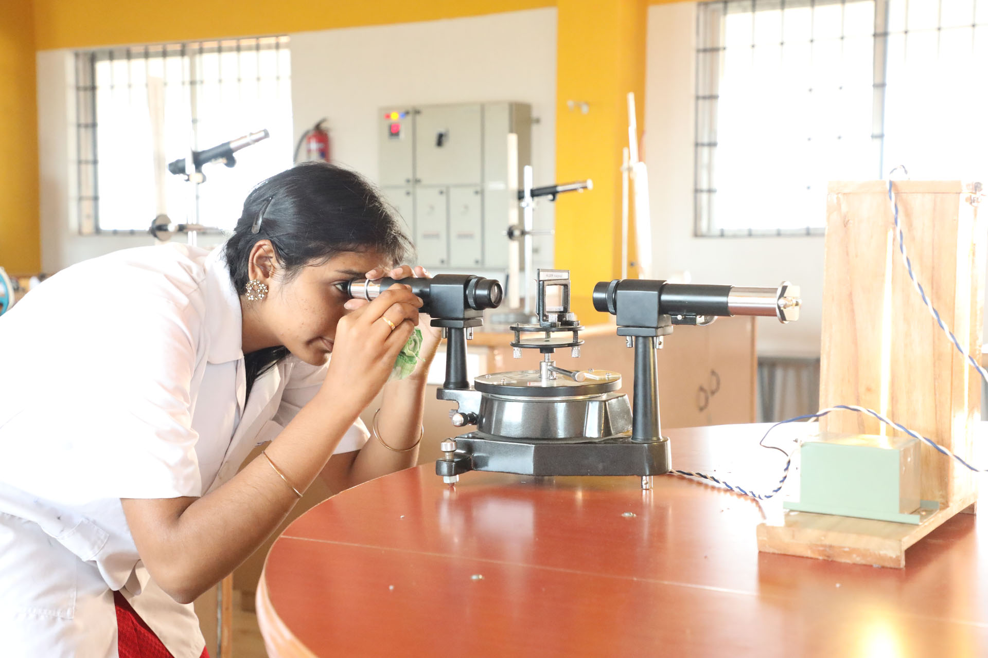 PHYSICS LABORATORY